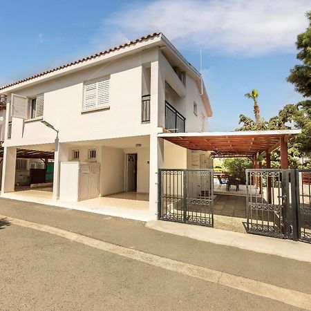 Larnaca Villa Marina Meneou Bagian luar foto