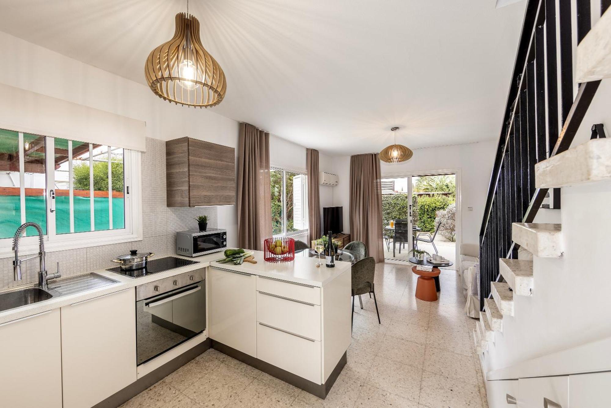 Larnaca Villa Marina Meneou Bagian luar foto