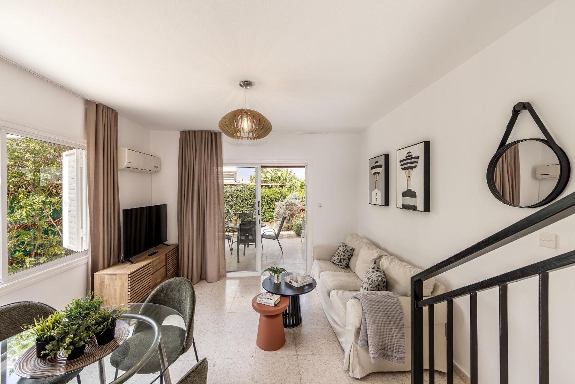 Larnaca Villa Marina Meneou Bagian luar foto