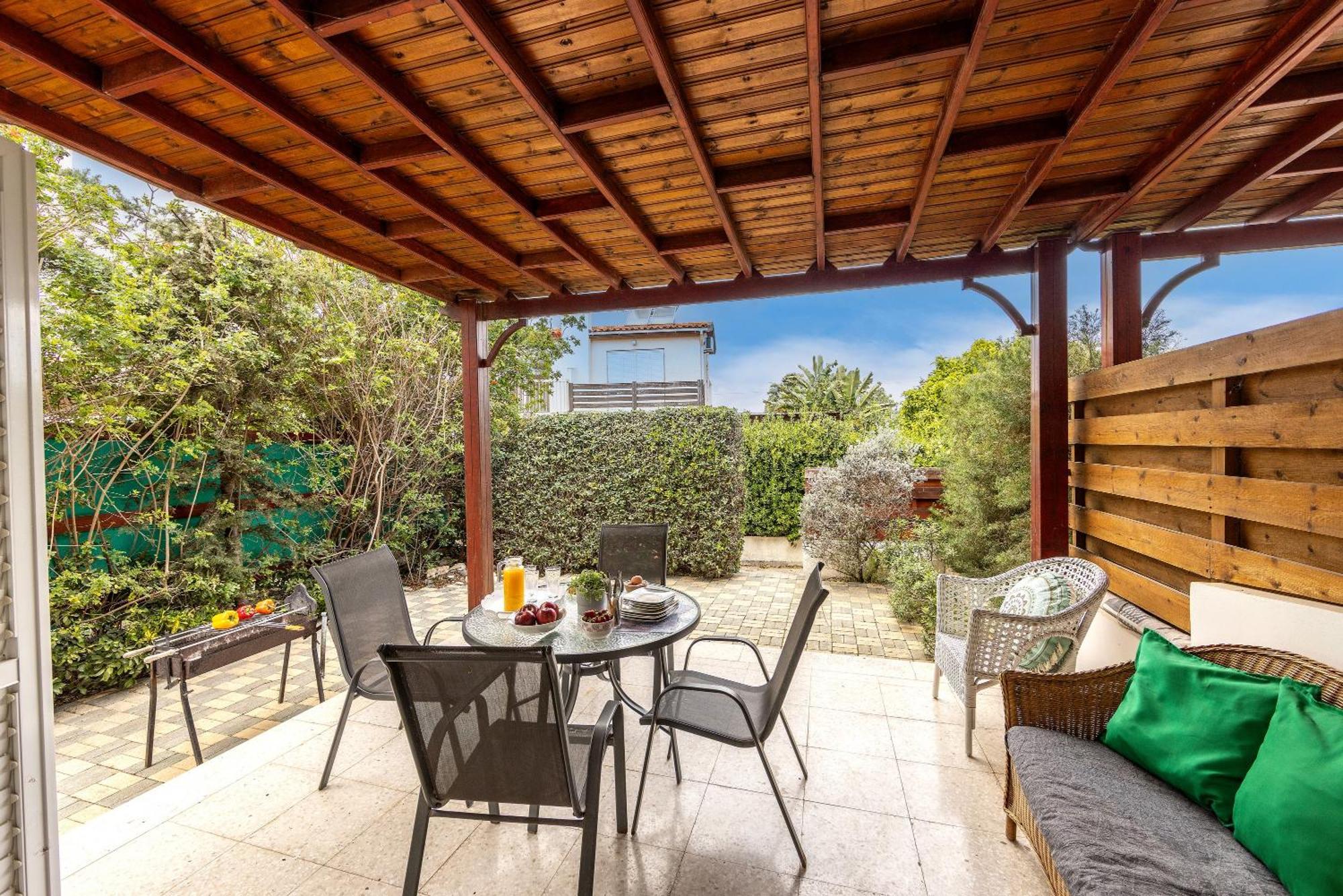 Larnaca Villa Marina Meneou Bagian luar foto
