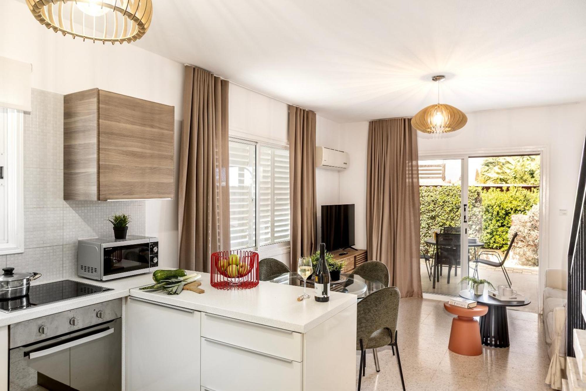 Larnaca Villa Marina Meneou Bagian luar foto