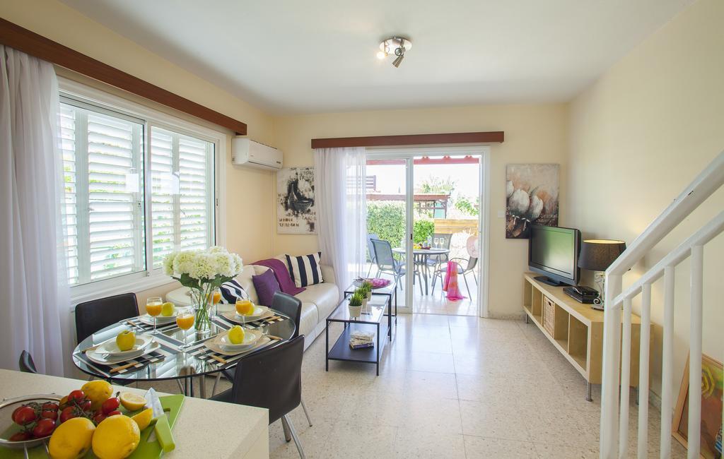 Larnaca Villa Marina Meneou Bagian luar foto