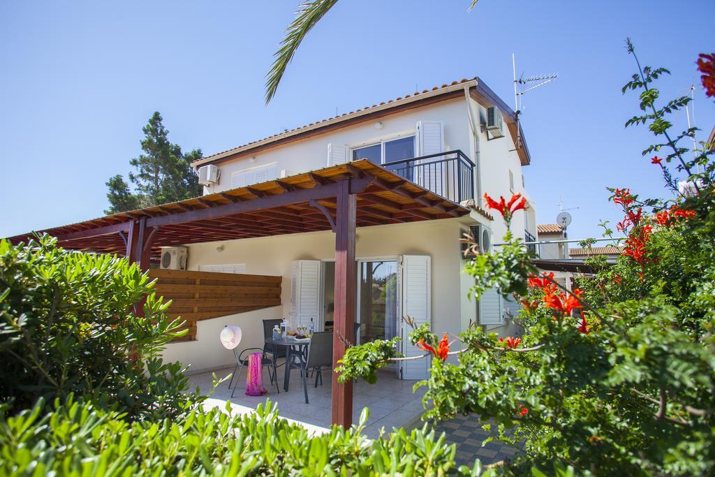 Larnaca Villa Marina Meneou Bagian luar foto