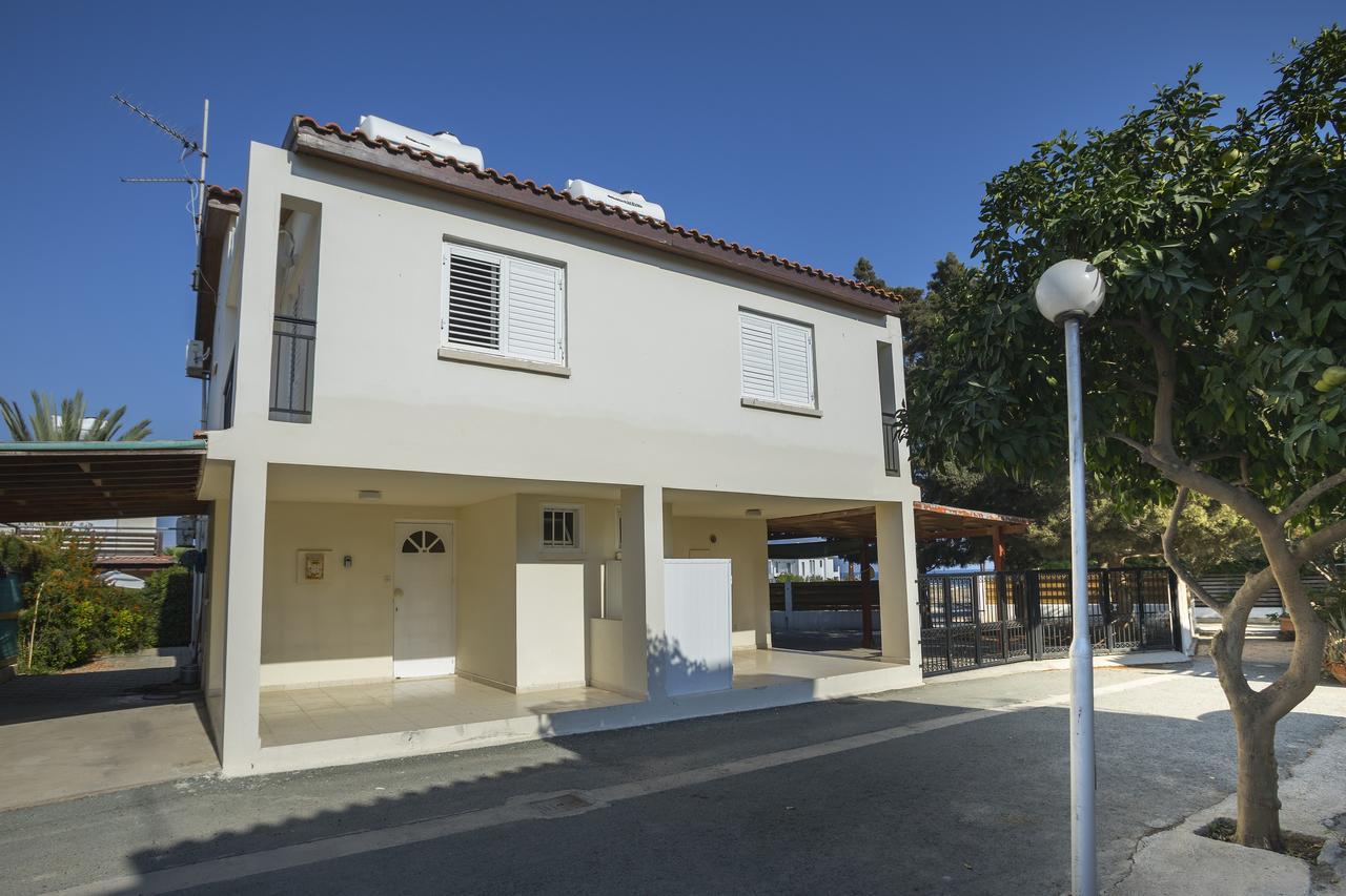 Larnaca Villa Marina Meneou Bagian luar foto