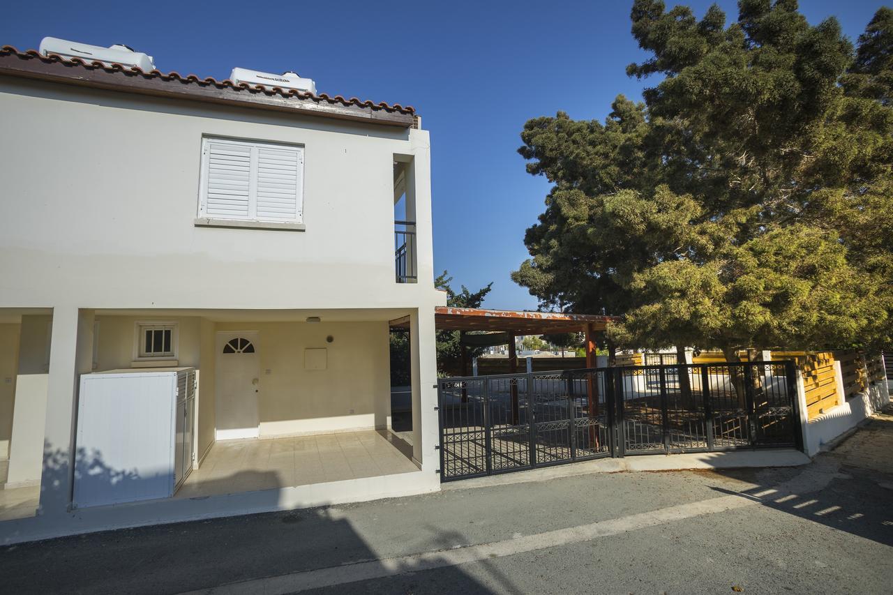 Larnaca Villa Marina Meneou Bagian luar foto