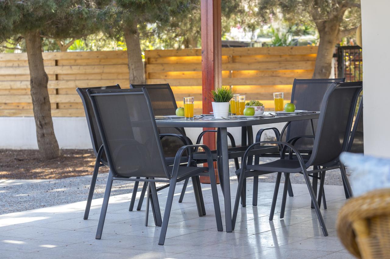 Larnaca Villa Marina Meneou Bagian luar foto