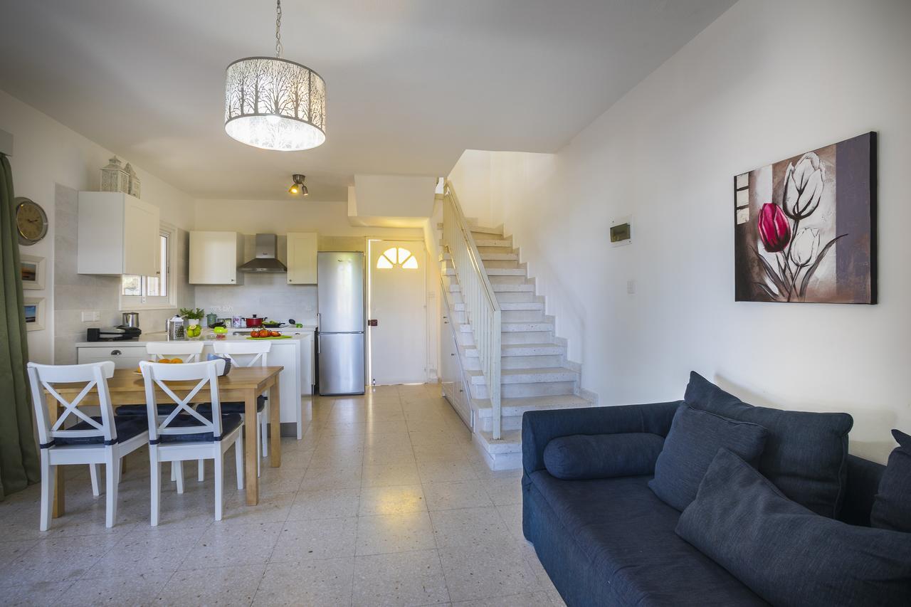 Larnaca Villa Marina Meneou Bagian luar foto