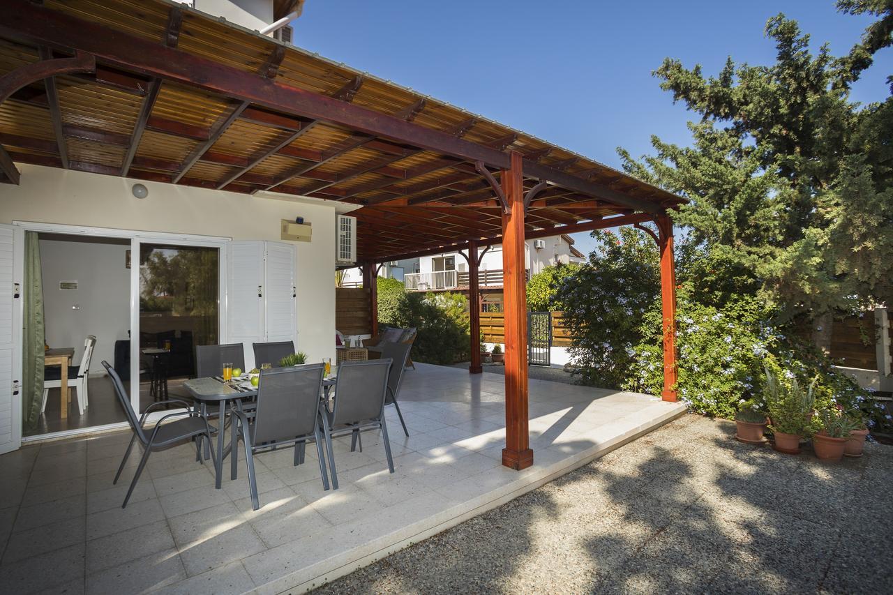 Larnaca Villa Marina Meneou Bagian luar foto