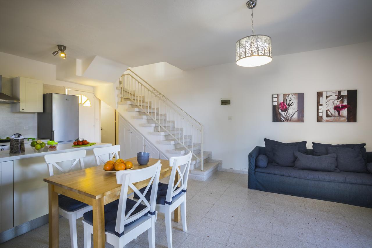 Larnaca Villa Marina Meneou Bagian luar foto